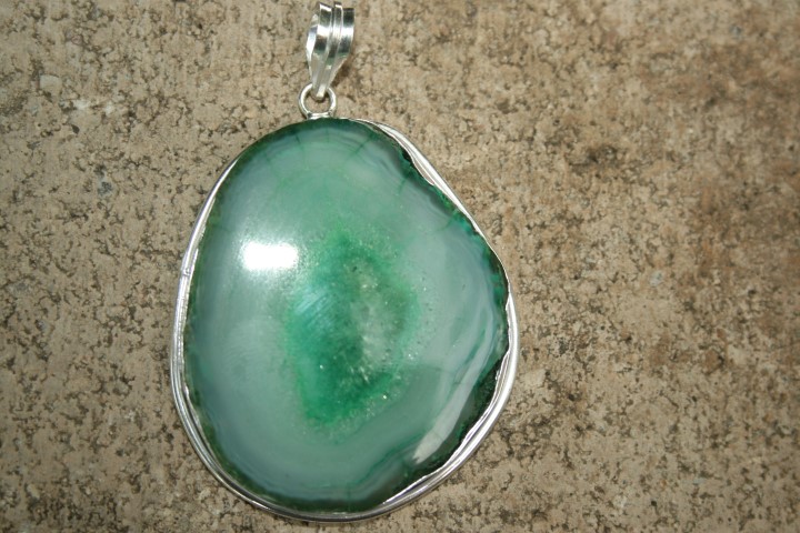 Beautiful Fresh Slice Agate Pendant 4748